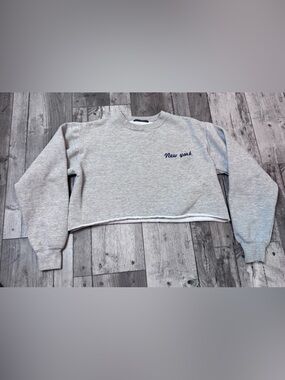 Brandy Melville Cropped Fleece Crew Sweatshirt New York Embroidered